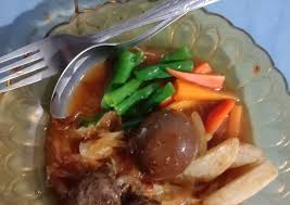 Selat solo adalah makanan khas jawa tengah yang konon memiliki pengaruh hidangan eropa. Resep Selat Solo Galantin Enak Dapurkoe