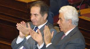 Γιατί οι πολιτικοί μας το ρίξαν στο τραγούδι 8eodwros Katsanebas Ston Belopoylo O Prwhn Gampros Toy Andrea Papandreoy Pagenews Gr