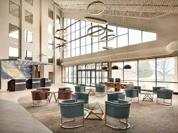 Conveniently located near numerous dining, shopping & entertainment options, traditions. Kid Friendly Hotels In Bloomington Il Holiday Inn Bloomington Price From Usd 98 80