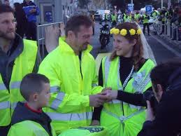 Cette consultation, lancée le 15 décembre par le cese, avait pour vocation de mieux comprendre la colère des gilets jaunes et les inquiétudes des français. Mariage Gilet Jaune Le Lorrain