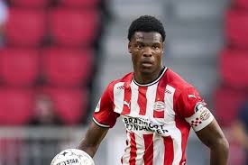 Pagina echipei psv) și paginile competițiilor (champions. Psv Wil Speculaties Over Transfer Dumfries Laten Verstommen Voetbal International