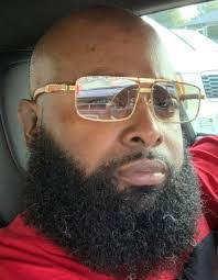 Melvin Holliday's Instagram, Twitter & Facebook