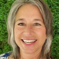 Kelly Wysong's Instagram, Twitter & Facebook