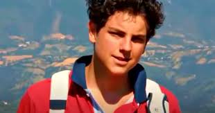 Nel caso del tennista luzzi, la leucemia fulminante era stata scambiata, in un primo momento, per polmonite. Carlo Acutis Il 15enne Morto Di Leucemia Sara Beatificato La Sua Fede Tramandata Sul Web Potrebbe Diventare Patrono Di Internet Il Fatto Quotidiano