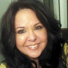 Lynn Benedict's Instagram, Twitter & Facebook