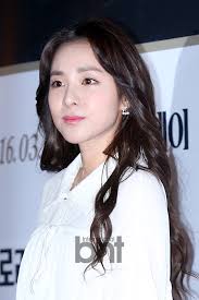 PRESS PHOTOS] Goddess Dara in a Gorgeous White Dress at the VIP Premiere of  'Glory Day'
