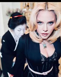 Madonna passeando pelas ruas de Portofino, na Itália 🇮🇹