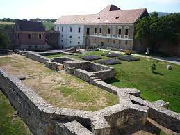 A pécsvárad alkalmazás segítségével mindig aktuális képet kaphat településünk eseményeiről, friss híreiről. History Of The Castle Pecsvarad Castle