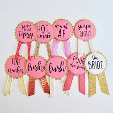 Cilindros y anforas globos y decoración. 1001 Ideas De Despedida De Soltera Original E Inovidable