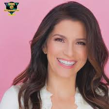 Iris Yelitza Padilla Gonzalez, nació en Caracas Parroquia Santa Rosalía  (Hospital Universitario) el 12 de julio de 1971. Su interés por la música ,  nació en la etapa escolar por allá en