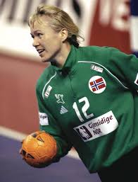 Anmäla frånvaro för vård av barn (vab). Cecilie Leganger Store Norske Leksikon