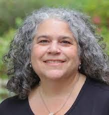 Deb Wren's Instagram, Twitter & Facebook