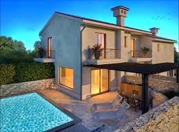 Cerca tra le nostre occasioni immobiliari la soluzione per te. La Citta Di Krk Nuova Casa Bifamiliare Con Piscina Vicino Al Mare Casa
