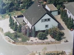 Einfamilienhäuser, doppelhaushälften, mehrfamilienhäuser oder reihenhäuser von privat, von immobilienmaklern oder. Haus Zum Verkauf 53804 Much Mariefeld Mapio Net