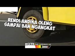  Kumpulan Truk Oleng Dari Beberapa Cctv Indonesia Youtube Truk Indonesia Youtube