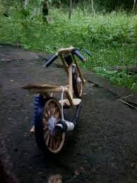Sebelum kita mulai mari kita siapkan alat dan bahannya terlebih dahulu. Miniatur Motor Drag Kerajinan Tangan Facebook