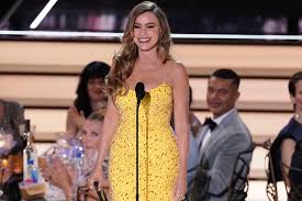 Sofia Vergara yearns for summer and finding love again soon: Her bikini  photo goes viral | Marca