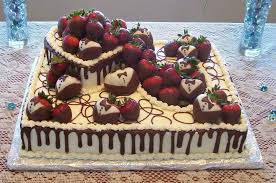 Birthday Cake With Chocolate Covered Strawberries On Top Grooms Cake Half Sheet Cake Heart Top With Tuxedo And Chocolate Dipped Strawberries Half Sheet Cake Cake Decorated With Fruit Sheet Cake