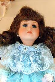 Trudy Traveler” Show Stoppers Doll 9” With Trunk Outfits Certificate