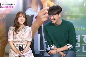 I always thought she looked 4'11 or maybe an even 5. Park Bo Young And Kim Young Kwang Talk About First Loves And Trying To Play Teens In On Your Wedding Day Soompi