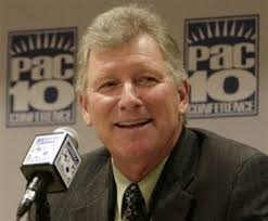 Pac-10 football: Criticism intensifies for Oregon's handling of the Mike  Bellotti payout. News, notes & links