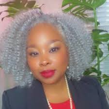 Elnora Peters's Instagram, Twitter & Facebook