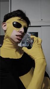 Mark Sees Invincible Cosplay