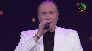 Promit să devin apă, aer, pământ ca să. Ian Raiburg EÈti Una Pe PÄmint Youtube