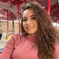 Alba Salinas's Instagram, Twitter & Facebook