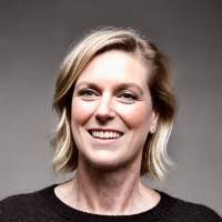 Laura Buser's Instagram, Twitter & Facebook