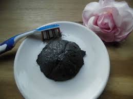 Cake Dentifrice Ete 2018 Aux Poudres Vegetales Et Charbon Actif Dentifrice Charbon Actif Recette Maison