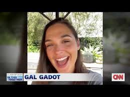 #1 fansite for actress gal gadot. Gal Gadot Gibt Ruhrende Ansprache An Absolventen