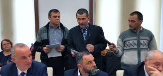 Festivalul medieval al sucevei, cel mai mare din țară, deschis oficial, cu salve de tun. Grupul De CreÈtini Care DoreÈte Interzicerea Bucovina Rock Castle ContestÄ Èi Festivalul Medieval Ei Cer SÄ Nu Se FinanÈeze Spectacole In Zona CetÄÈii De Scaun Acuzand CÄ Se ProferÄ InjurÄturi Se IncitÄ