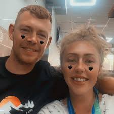 My boyfriend curbed my wheel tonight trying to squeeze in a turn instead of  being patient 😡🤬😤😭 I warned him it was gonna happen, I asked him to not  do it, he