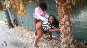 Thixen Vixen Getting Her Tight Pussy Cleaned Out By Gibby In Broad  Daylight! - XNXX.COM