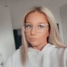 I am just wondering if anyone would be able to come and take an ariel down  off my roof. It's just above the front door so wouldn't need to go