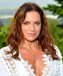das neue blatt christine neubauer ist erblondet und facebook