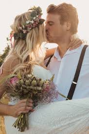 Check spelling or type a new query. Sommerhochzeit Heide Brautkleid Brautmode Hochzeitsblume Foto Jacky Eitzert Vintage Boho Flowercrown Fleuriscoeur 19 Hochzeitsblume