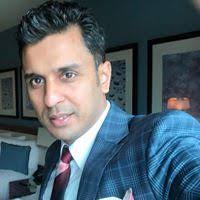 Stacey Roos's Instagram, Twitter & Facebook