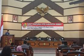 Laporan pertanggungjawaban bertujuan untuk melaporkan hasil dari sebuah kegiatan kepihak terkait, dengan membuat laporan pertanggung jawaban, kita juga dapat melihat kelemahan dan kelebihan lomba yang kita adakan. Laporan Pertanggungjawaban Era Faida Malah Disampaikan Bupati Hendy Ada Apa Halaman All Kompas Com