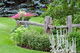 Split rail fencing is a simple but common fence used in paddocks and fields, a very popular and rustic fence for any large home or farm. 28 Split Rail Fence Ideas For Acreages And Private Homes Home Stratosphere