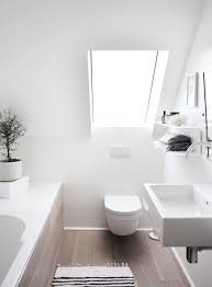 Eine Tour Durch Unsere Badezimmer Mit Meinen Geliebten Schwarzen Weissen Armaturen Oh What A Room Neues Badezimmer Badezimmer Einbauschrank Badezimmer