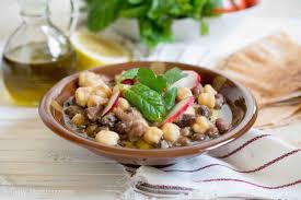 فول مدمس مع الحمص على الطريقة اللبنانية Recipe Food Food And Drink Chickpea