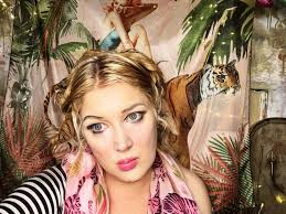 Peri Lyons (@perilyons) • Instagram photos and videos