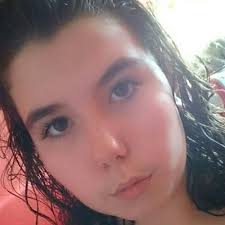 Eleanor Monks's Instagram, Twitter & Facebook