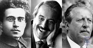 L'albero in memoria di paolo borsellino in via d'amelio, a palermo. Gramsci Falcone Borsellino Poesia Festival 19 Poesia Festival