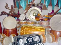 Masing masing alat musik terdapat karakteristik khas tersendiri, namun pada umumnya berdasarkan berbagai karakteristik tersebut, alat musik bisa dibagi menjadi berbagai macam jenis. 76 Gambar Alat Musik Zapin Paling Bagus Gambar Pixabay