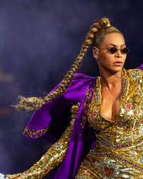 Beyonce S Magical Braid Is Back Fans Are Going Apes T Beyonce Braids Beyonce Ponytail Braids
