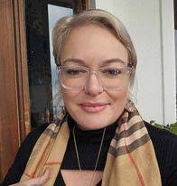 Book Collaboration Features Rebecca White, Network Marketing Leader