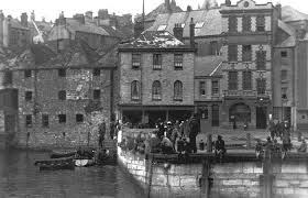 Table table lockyers quay, plymouth. Quay 33 Restaurant Cafe Plymouth Barbican